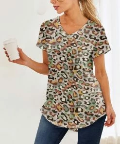 Cheapest 🎉 Nanu | Green Leopard Hacci V-Neck Curved-Hem Tee - Plus 😀